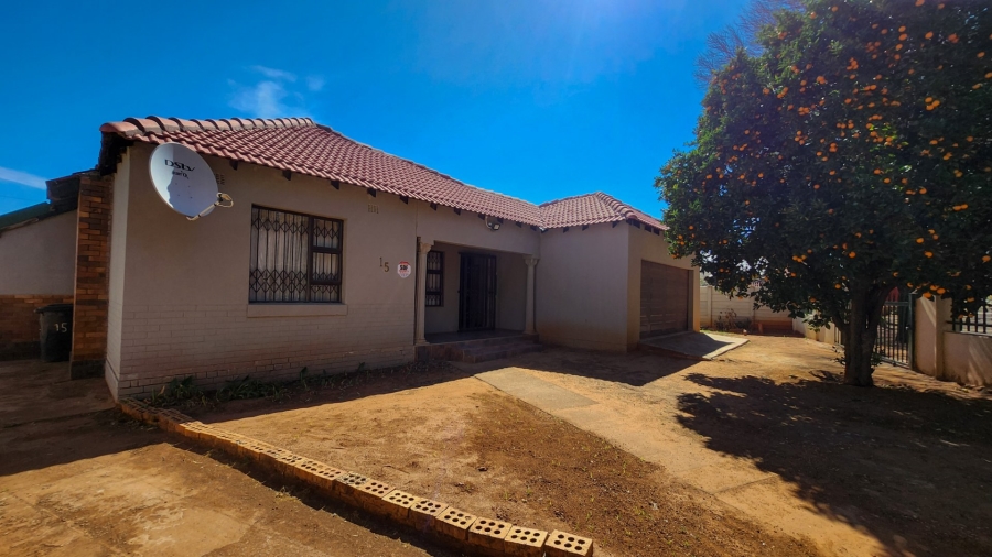 3 Bedroom Property for Sale in Stilfontein North West
